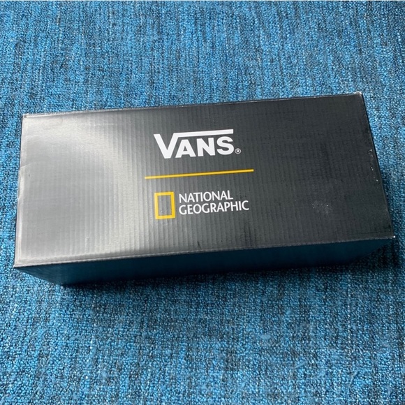NWT Vans x National Geographic Slip On Sneakers - Picture 8 of 13